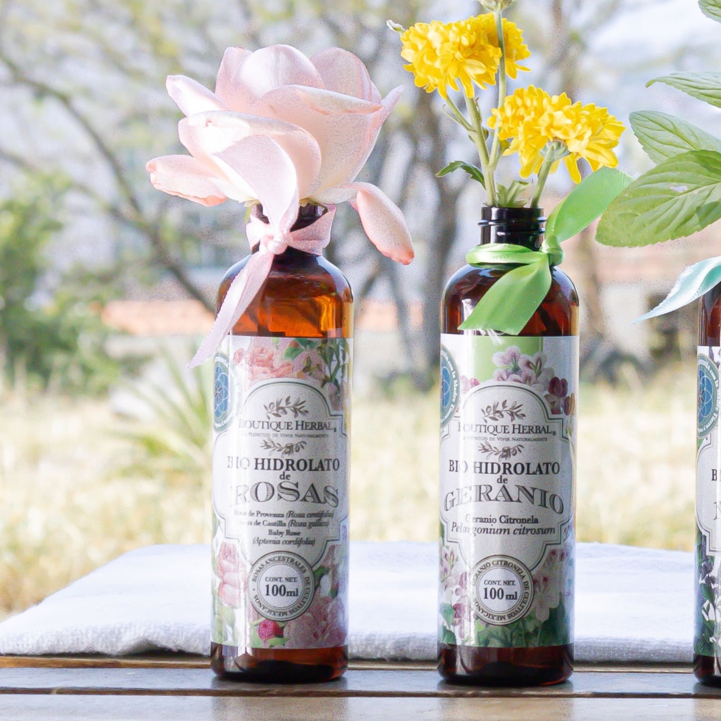 KIT 3 MINI HIDROLATOS: LAVANDA, ROSAS & GERANIO (100ml)